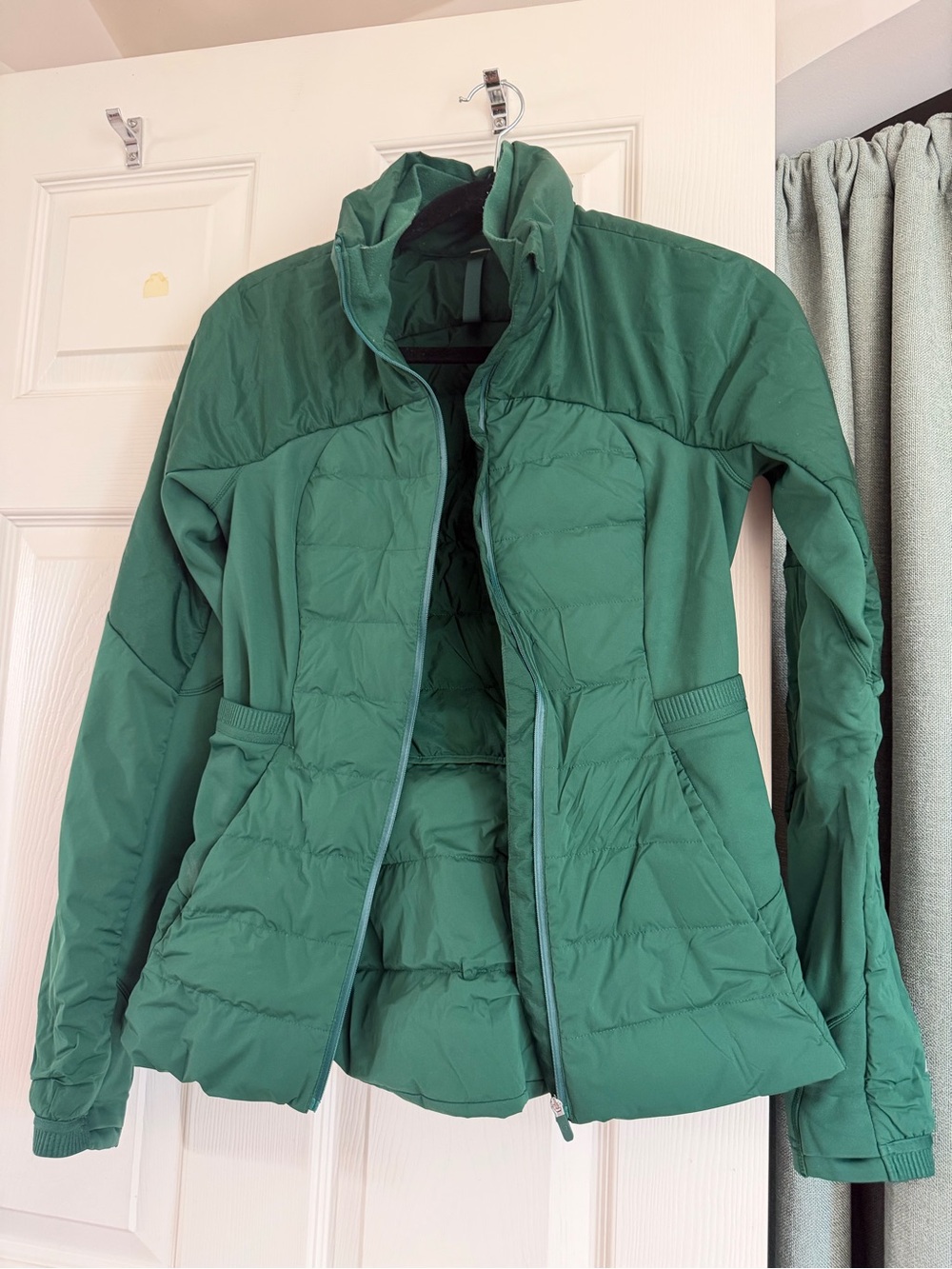 lululemon athletica Quilted Puffer Jacket in Green